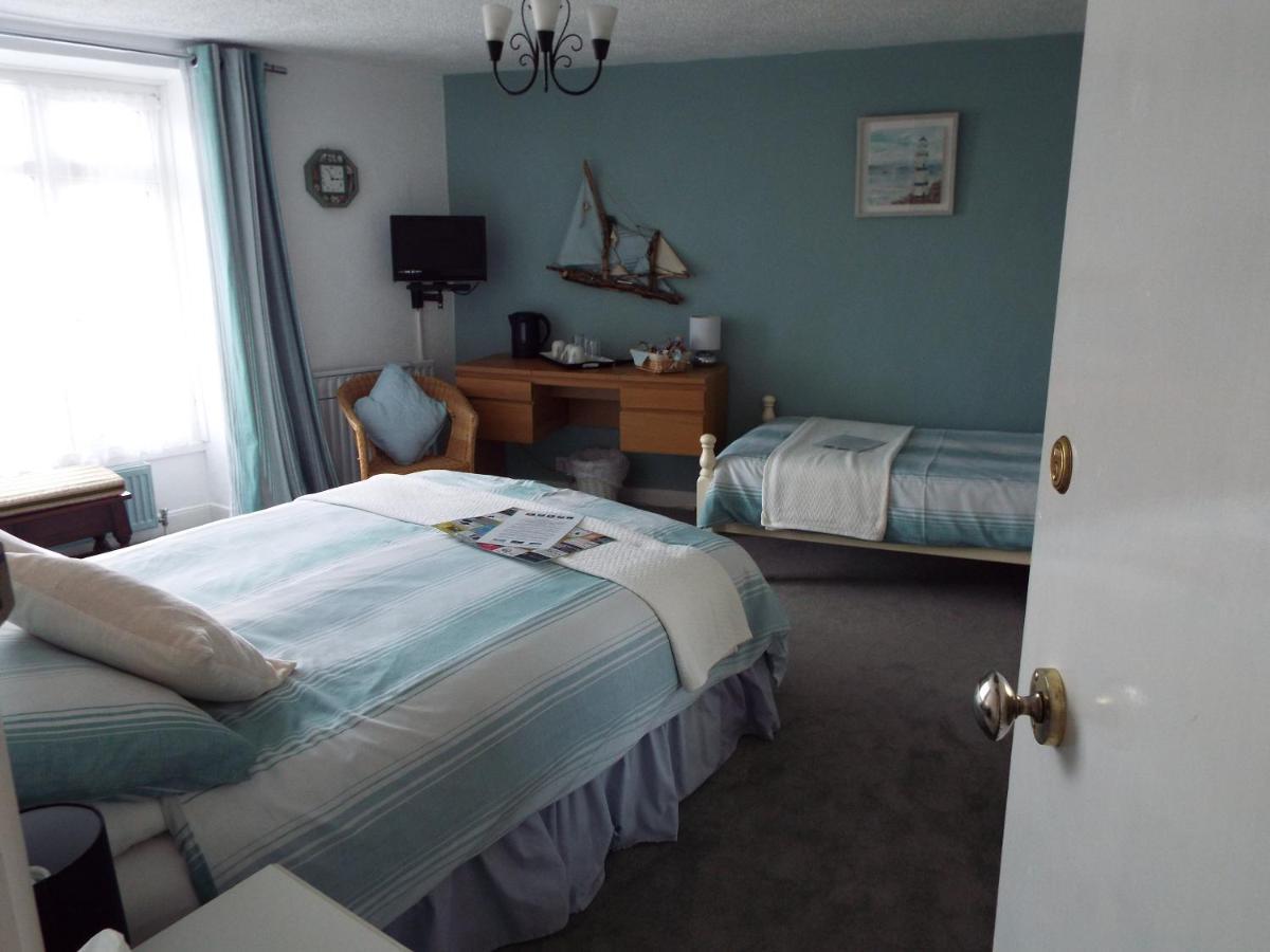 Corner House Guest House Бидефорд Екстериор снимка