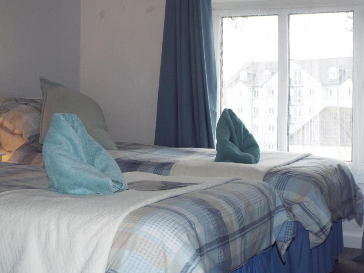 Corner House Guest House Бидефорд Екстериор снимка