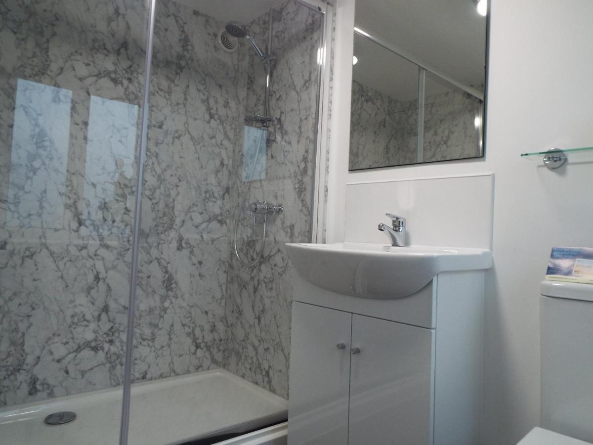 Corner House Guest House Бидефорд Екстериор снимка